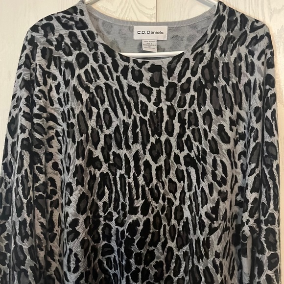 C.D. Daniels Animal Print Sweater - Picture 1 of 6